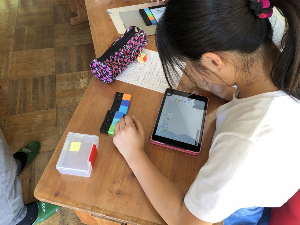 北海道幕別町立明倫小学校とソニー株式会社がICTを活用した遠隔授業を活用してキャリア教育授業を実施